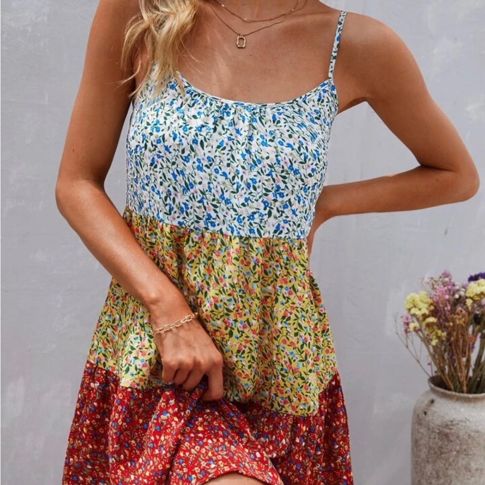 SHEIN VCAY Ditsy Floral Print Colorblock Ruffle Hem Cami Dress Sz M - Picture 2 of 10